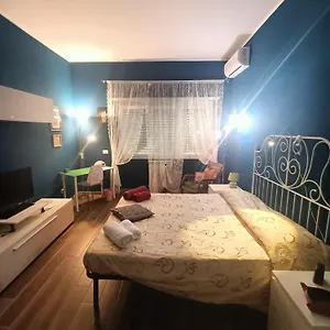 Colombo Holidays , Roma Italia
